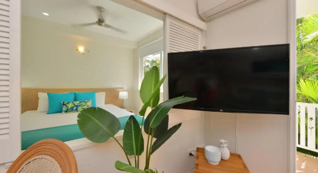 Апартаменты с видом на бассейн Coral Apartments Port Douglas