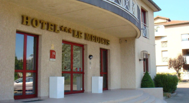 Le Médicis, Prenota Hotel Roussillon Isère