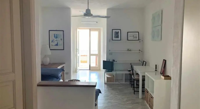House Uva - on the port of Scalo Galera, Salina, Book Apartment Hotels in Sicily with Parking, Parking