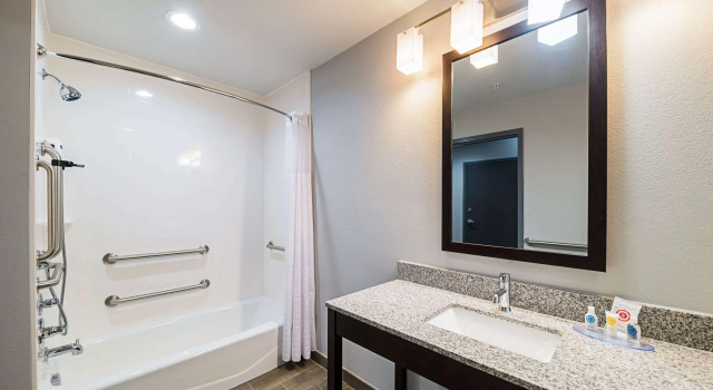 Двухместный люкс Comfort Inn & Suites Oklahoma City near Bricktown
