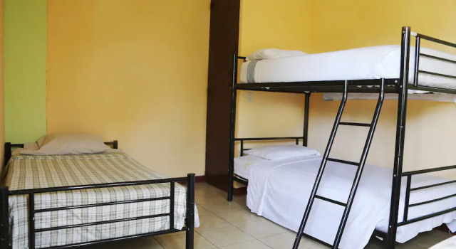 Hostal San Antonio, Book Hotel Hoteller i Leon Region med parkering, Parkering
