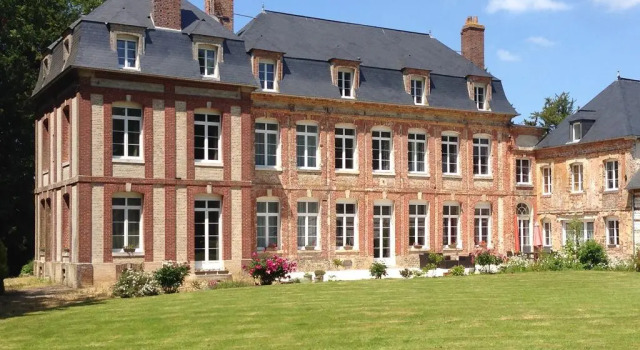 Четырёхместный семейный номер Standard Le Château de Grèges