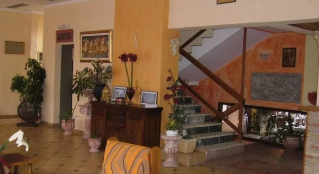 Aiolos Hotel