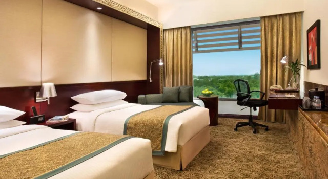 Двухместный номер Standard Crowne Plaza Ahmedabad City Centre by IHG