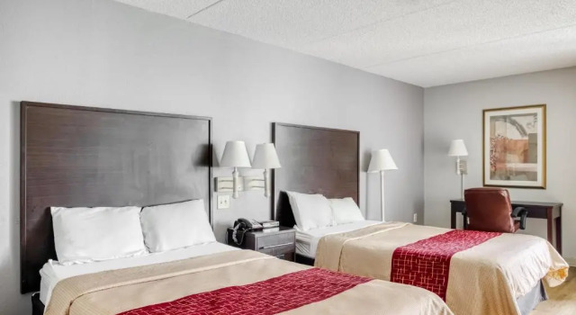 Четырёхместный номер Standard OYO Hotel Burlington South