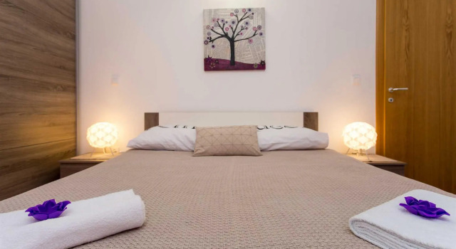 Holiday house CIRIK in Kras, Varaa Hotelli Hotellit Kvarner Islands uima-altaalla, Uima-allas