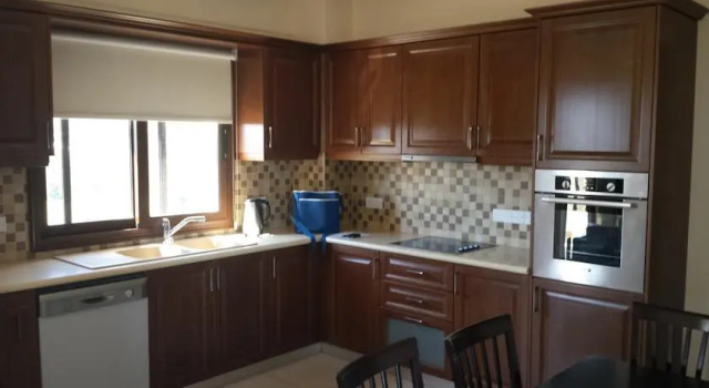 P. Kanaris Court, Rezervovat Apartmán Pyrgos Lemesos