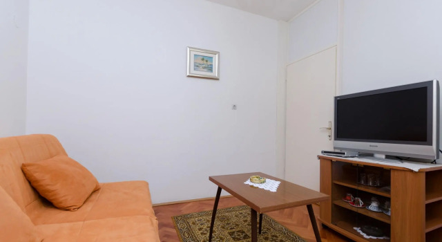 Apartment Nikola, Prenota Appartamento Hotel a Isole Quarnerine con parcheggio, Parcheggio