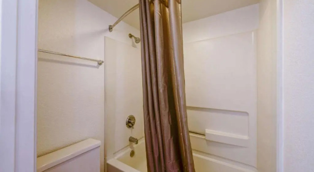 Номер Standard Travelodge by Wyndham Norfolk Airport