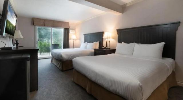 Четырёхместный номер Deluxe Prestige Inn Nelson