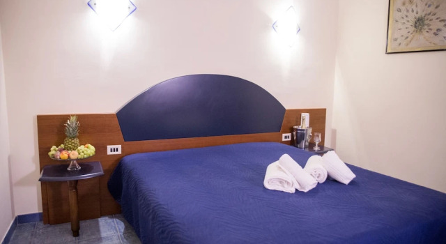 Четырёхместный номер Standard с балконом Hotel degli Angeli