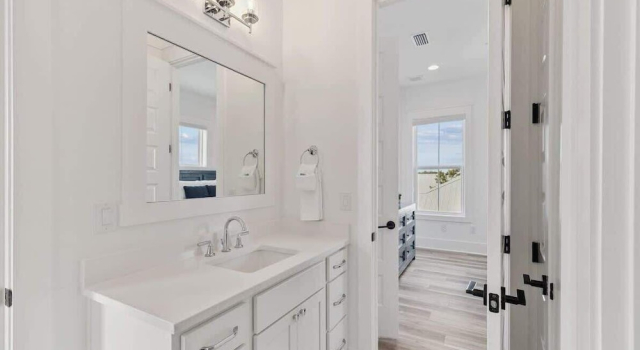 7BR Elegance and Comfort Withpool and Near the Beach, Varaa Lomakoti Miramar Beach Emerald Coast