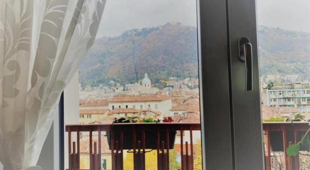 Maison 53 Incantevole appartamento vista Cattedrale di Como, Забронировать Апартаменты/квартира Апартаменты Комо, рядом с Площадь Кавур, Апартаменты/квартира