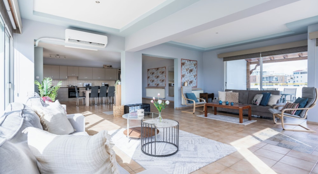 Melograno 2-BR Apt. & Terrace in Larnaca, Book Hotel Larnaka Larnaca Region