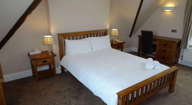 The Fernbank Hotel, Rezervați Hotel Basingstoke Hampshire