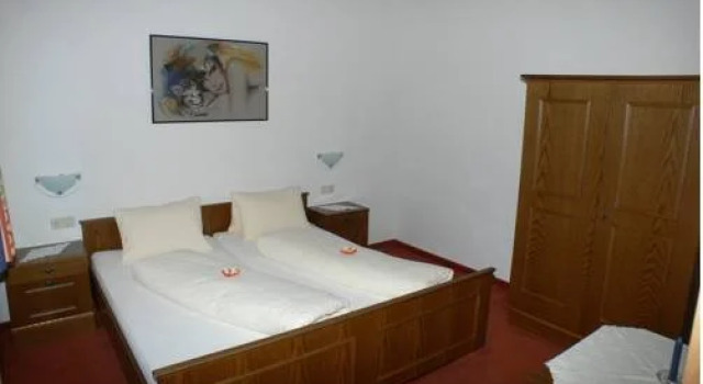 Apart Birgit, Rezerwuj Hotel Hotele w Pfunds z parkingiem, Parking