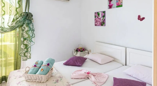 Апартаменты Classic с балконом Lions Poros Apartments