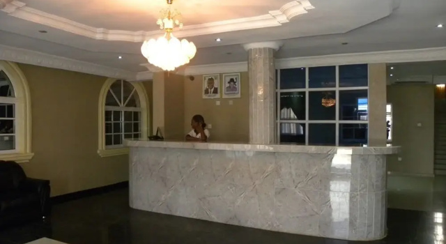Grandy Suites Hotel