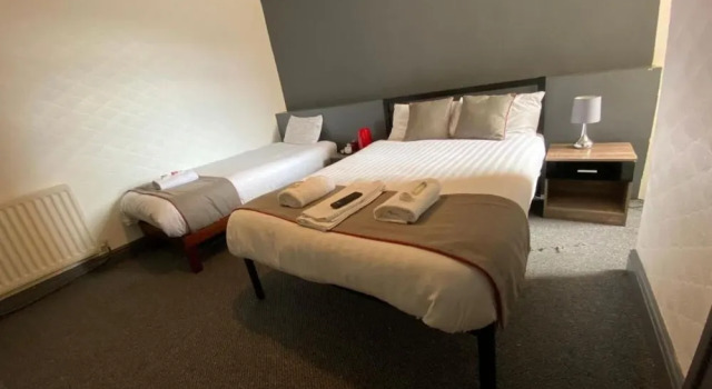 Трёхместный номер Standard Bank St Hotel