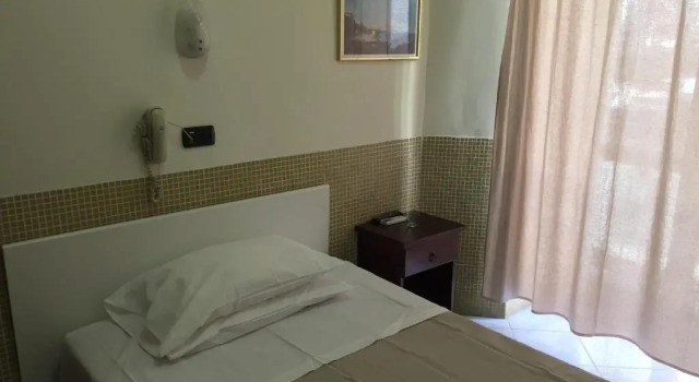 Двухместный номер Standard с балконом Hotel Vittorio Veneto Napoli