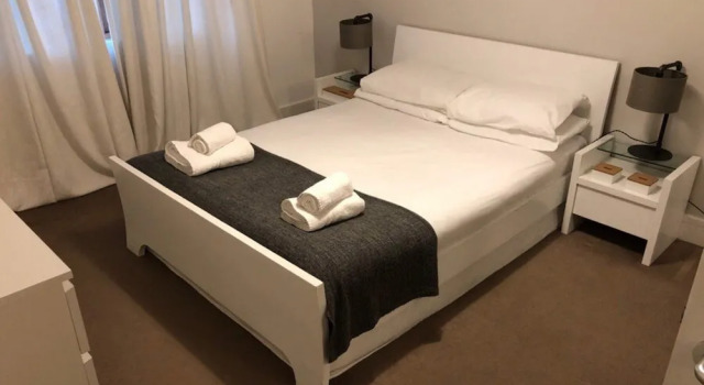 Modern and Stylish Apartment by Grand Canal, Забронировать Апартаменты/квартира Дублин Каунти Дублин, рядом с The Point Club