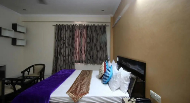 Divine Residency By Royal Collection, Забронировать Отель Гургаон Gurgaon Region, рядом с Apollo Tyres Ltd