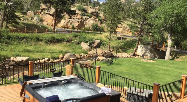 Номер Deluxe 4 Seasons Inn on Fall River