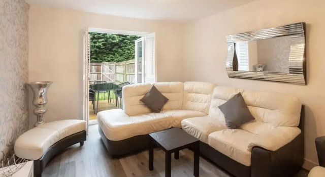 Коттедж Host Stay Coventry Street