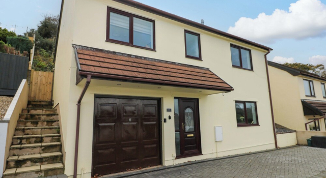 15 Lawnswood, Забронировать Дом для отпуска Сондерсфут 
