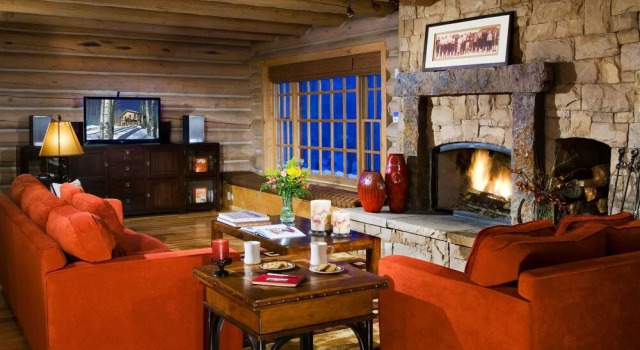 Private Unique On-mtn  4br 4ba 4 Bedroom Cabin by RedAwning, Забронировать Отель Отели Бивер-Крик 4 звезды, рядом с Гонконгский Диснейленд, 4*