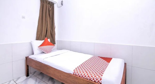Maju Jaya Homestay Syariah by OYO Rooms, Book Hotel Bogor 