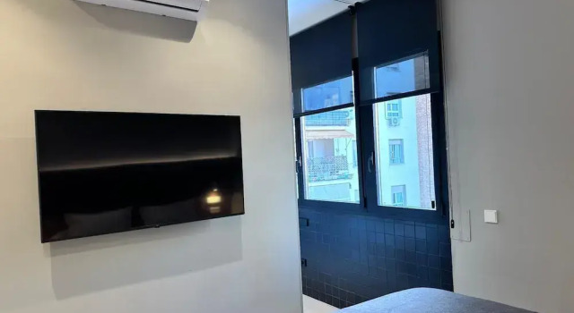 Edmond Vibes Almagro Suites, Забронировать Отель Отели Мадрида с парковкой, рядом с Церковь Святого Иоанна Креста, Парковка