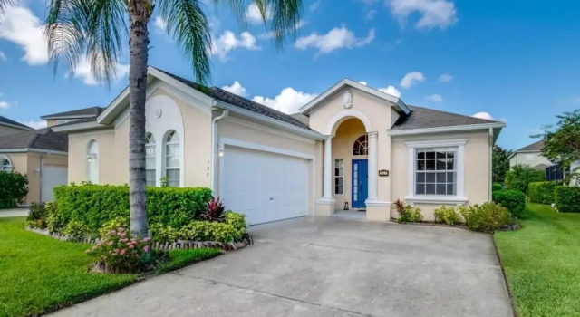Fantastic 4 Bed Home With Private Pool & Spa 137Mm Villa