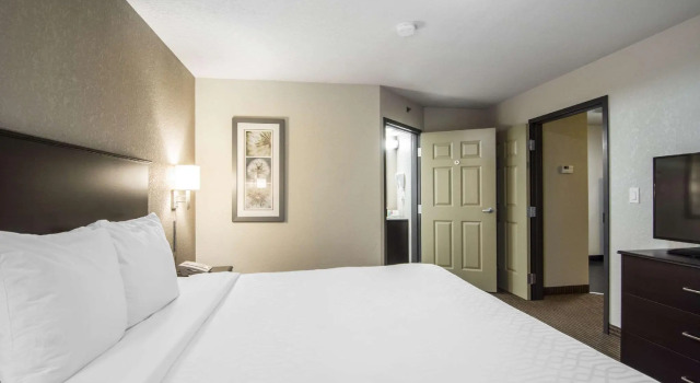 Двухместный люкс Quality Inn & Suites Thompson