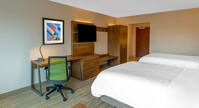Четырёхместный люкс Holiday Inn Express & Suites - Phoenix - Airport North by IHG