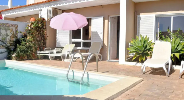 Villa Horacio with Private Swimming Pool is Located near Center of Vilamoura, Забронировать Вилла Отели Виламора 3 звезды, рядом с Гольф-клуб Old Course, 3*