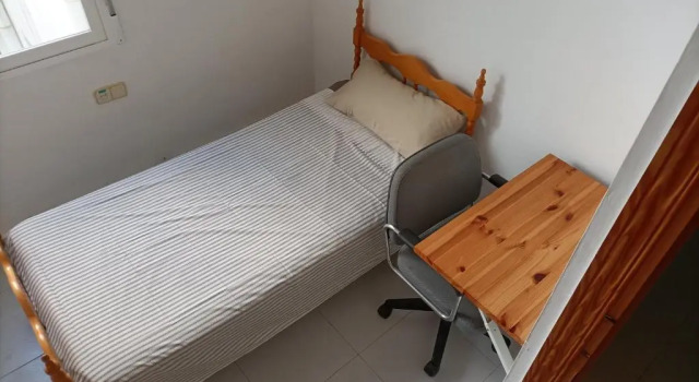 4 habitaciones frente mercadona VT-41369-V, Забронировать Отель Гандия Коста-де-Валенсия