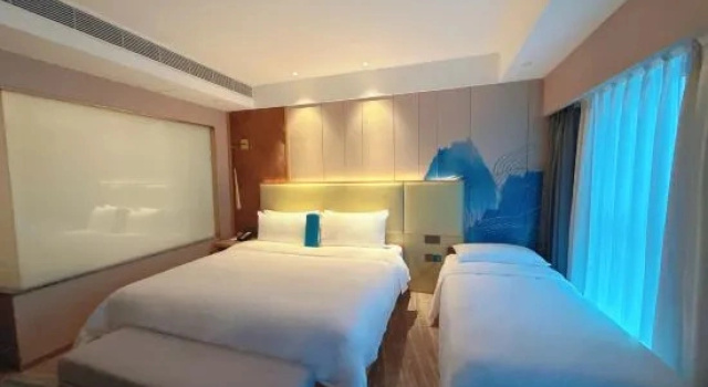 Семейный люкс Royce Hotel Shenzhen