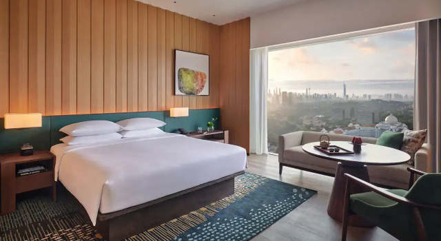 Двухместный клубный номер Deluxe Hyatt Regency Kuala Lumpur at KL Midtown
