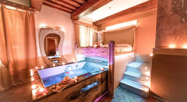 Il Nido d'Amore - Lorenzana Colombaie, Book Hotel Hoteller i Lorenzana med pool, Swimmingpool