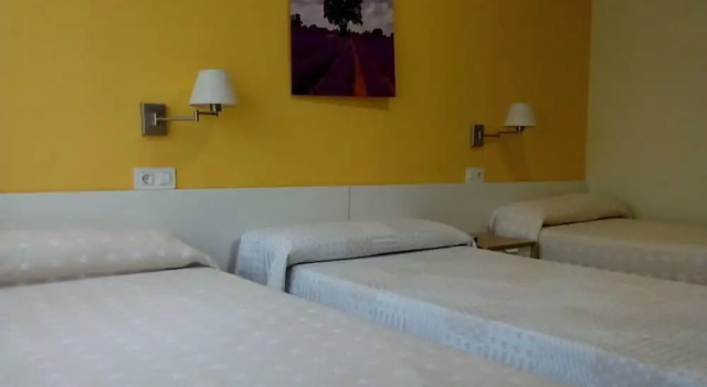 Трёхместный номер Standard HOSTAL Restaurante RANCHEIRO
