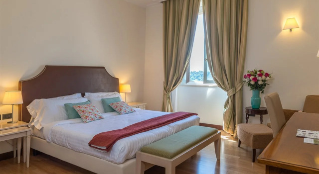 Gallery Hotel Recanati, Rezervați Hotel Hoteluri în Recanati cu parcare, aproape de Casa Leopardi Museum, Parcare
