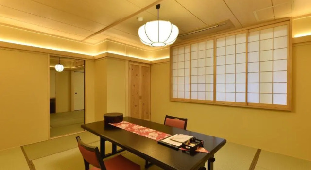 Люкс Deluxe Matsui-Bekkan Hanakanzashi