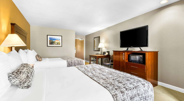 Четырёхместный номер Standard Best Western California City Inn & Suites