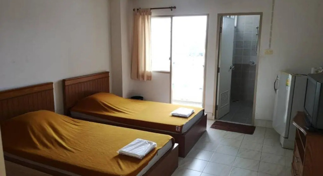 Номер Deluxe Thana Place Charunsanithwong
