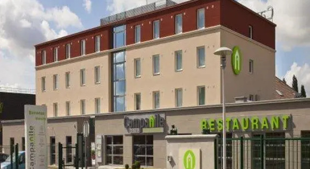 Кровать в общем номере Campanile Roissy - Aéroport CDG - Le Mesnil Amelot