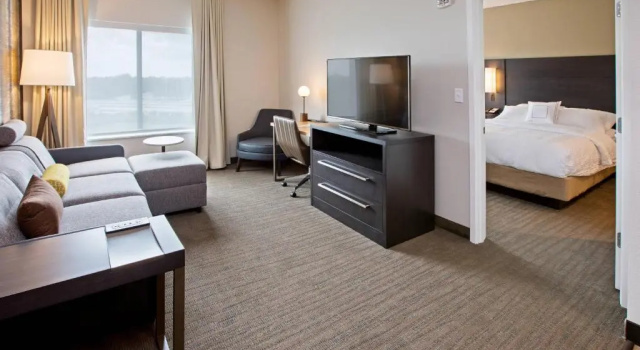 Четырёхместный люкс c 1 комнатой Residence Inn by Marriott Louisville East/Oxmoor