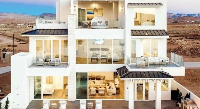The Beach Front by RedAwning, Varaa Villa St. George 