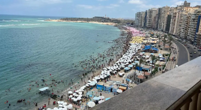 Appartamento con balcone e con parziale vista mare شقق بانوراما شاطئ الأسكندرية كود 3