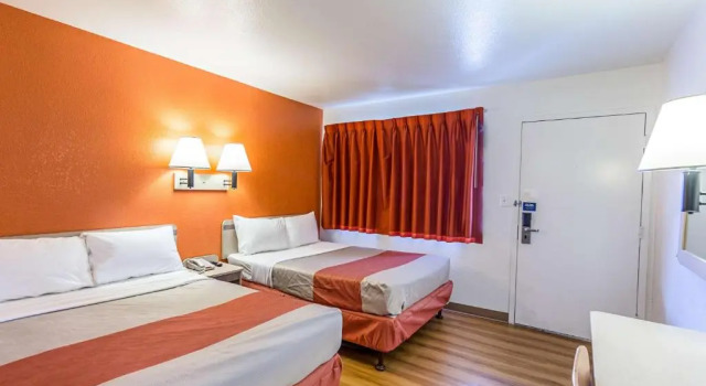Четырёхместный номер Standard Motel 6-Yreka, CA